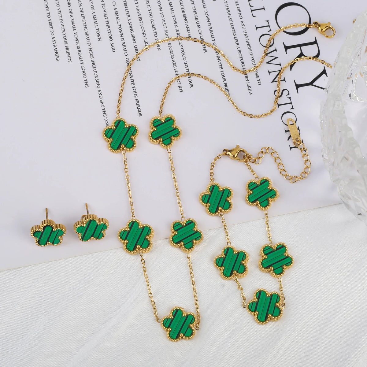 Simple 316L Stainless Steel Flower Five Leaf Necklace Bracelet Earrings 18K Gold Plated Jewelry Set For Women Girl Gift Clover Volleria