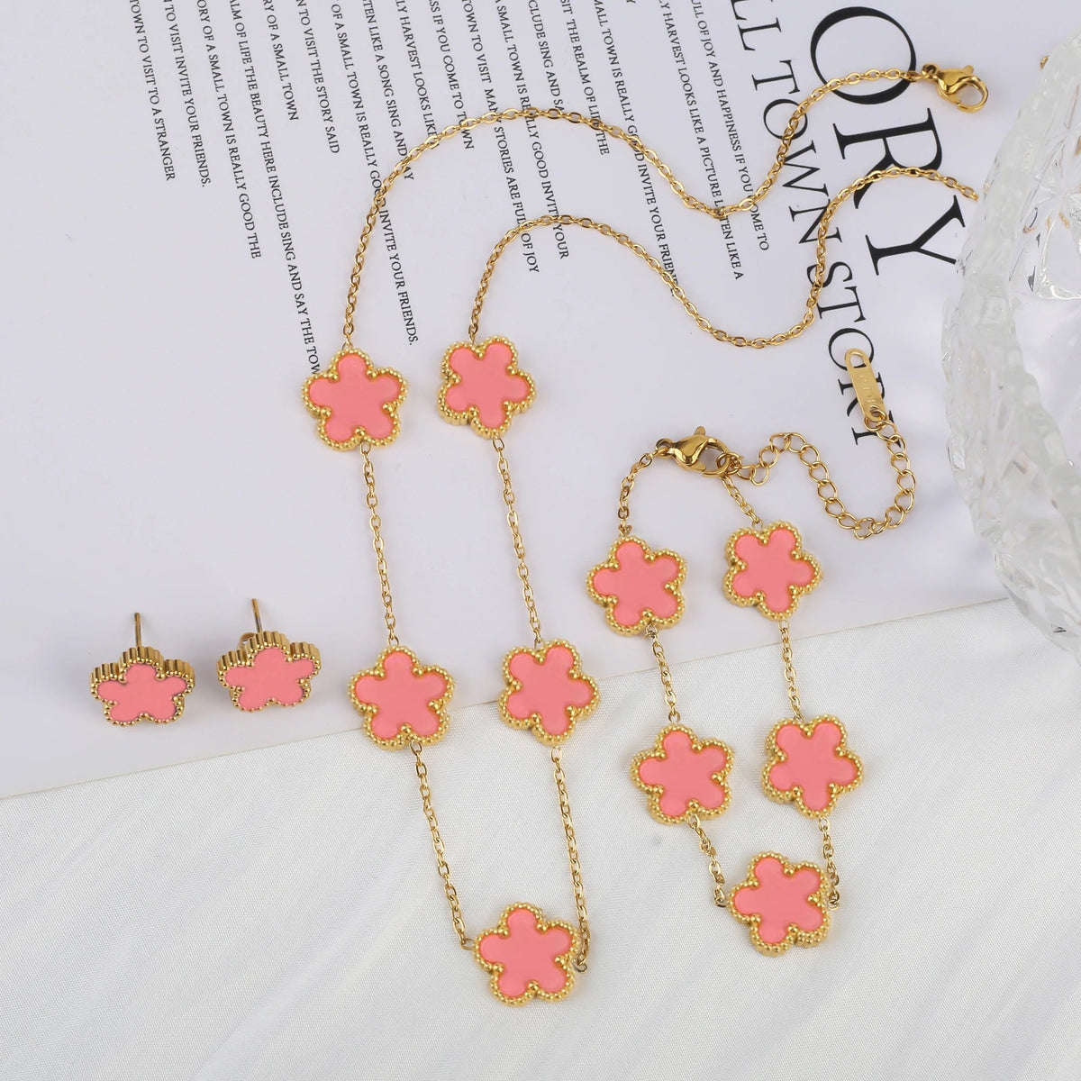Simple 316L Stainless Steel Flower Five Leaf Necklace Bracelet Earrings 18K Gold Plated Jewelry Set For Women Girl Gift Clover Volleria