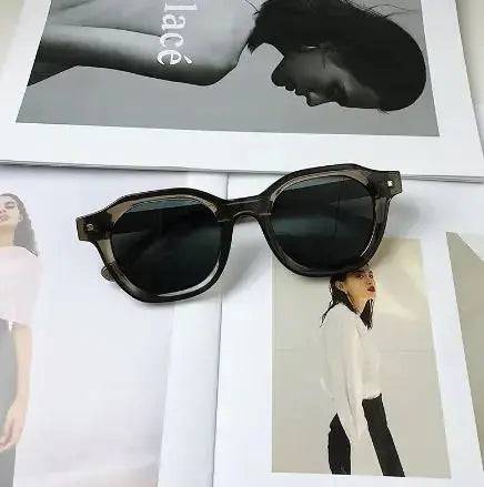 Volleria Stylish  UV Sunglasses Volleria