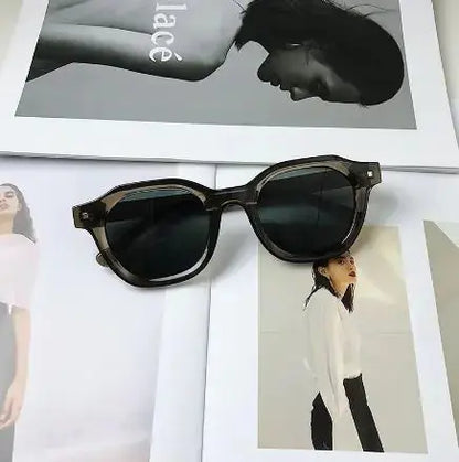 Volleria Stylish  UV Sunglasses Volleria