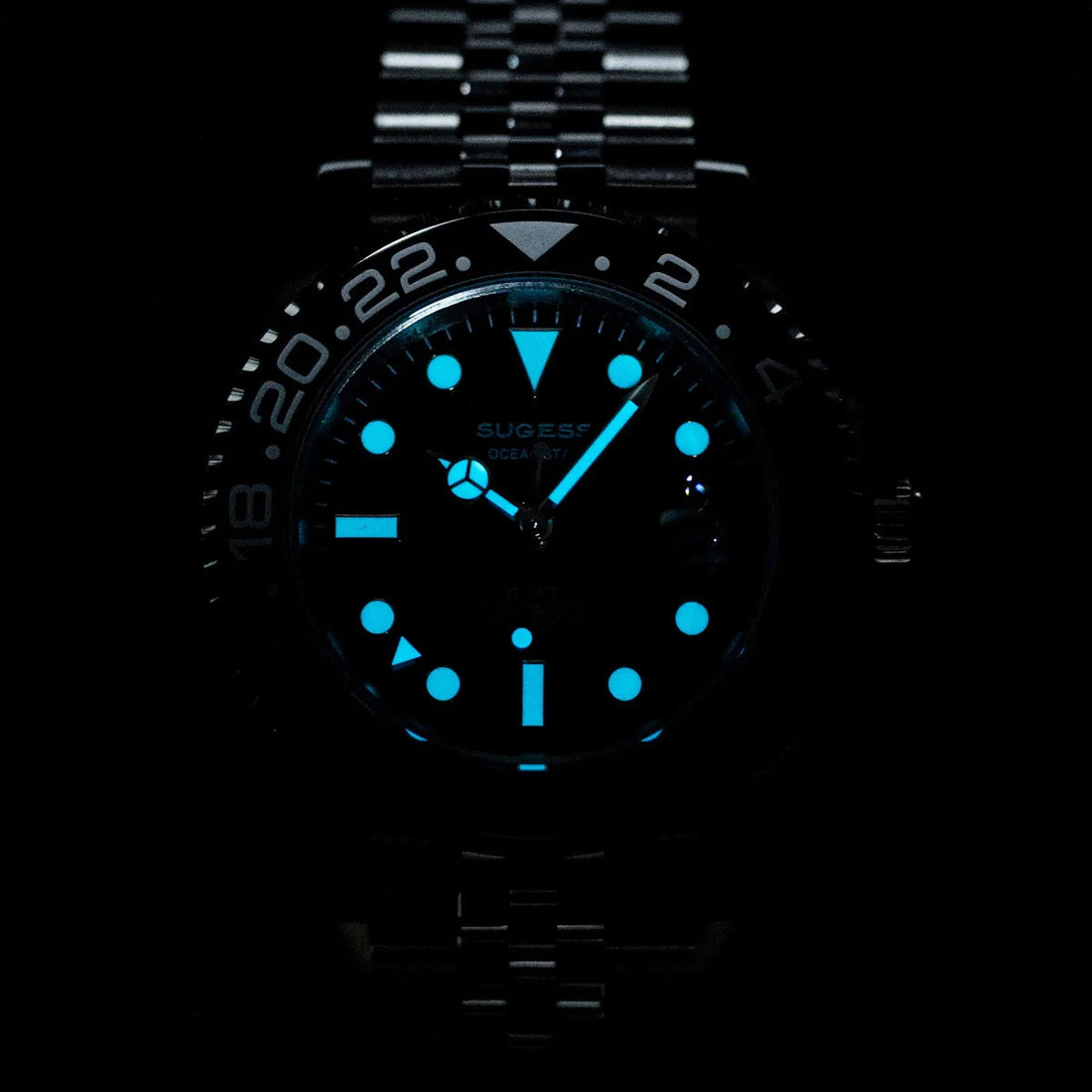 Sugess GMT Diving Watch of Men Automatic Mechanical Waterproof Wristwatches Peacock SL3032 Movement Ceramic Bezel Jubille Band Volleria