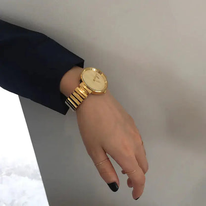 Volleria Elegant Gold Minimalist Volleria