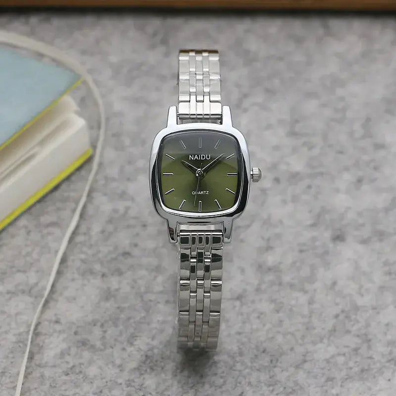 Volleria Elegant Oval Quartz Timepiece Volleria