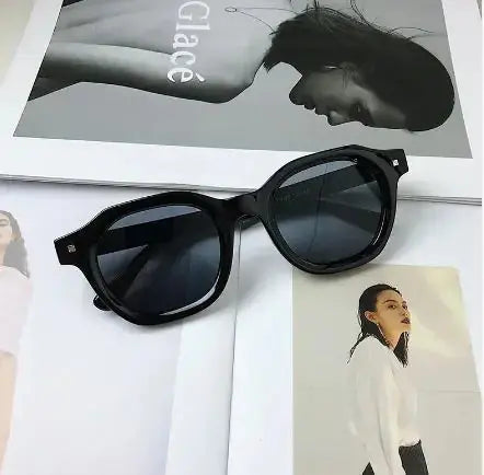 Volleria Stylish  UV Sunglasses Volleria