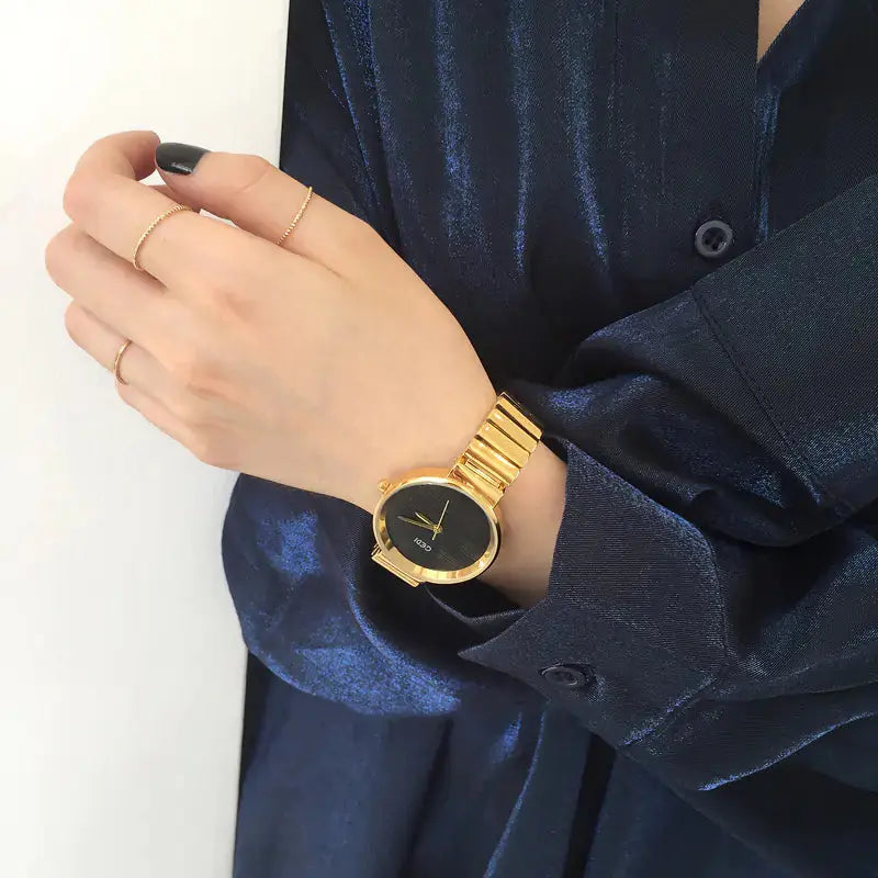 Volleria Elegant Gold Minimalist Volleria